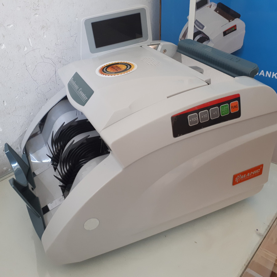 Máy đếm tiền MANIC B-9500 trang bị mắt soi hiện đại phát hiện tiền giả chính xác và tinh vi Máy đếm tiền MANIC B-9500 trang bị mắt soi hiện đại phát hiện tiền giả chính xác và tinh vi